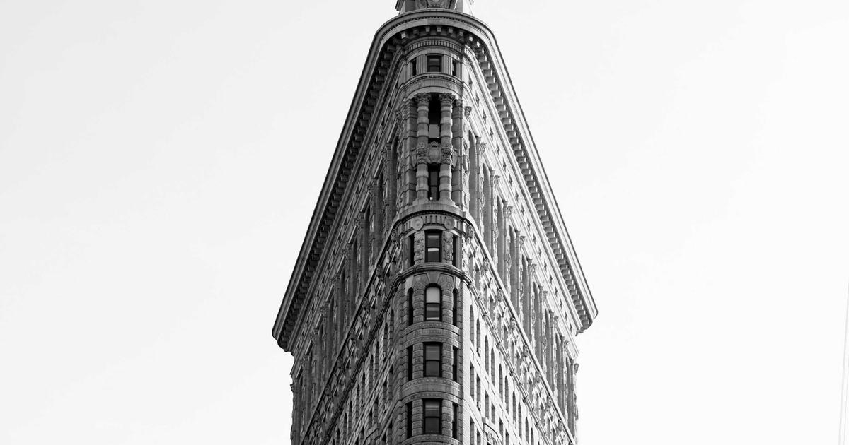 Бизнес-идея: как открыть магазин реплик брендовой одежды